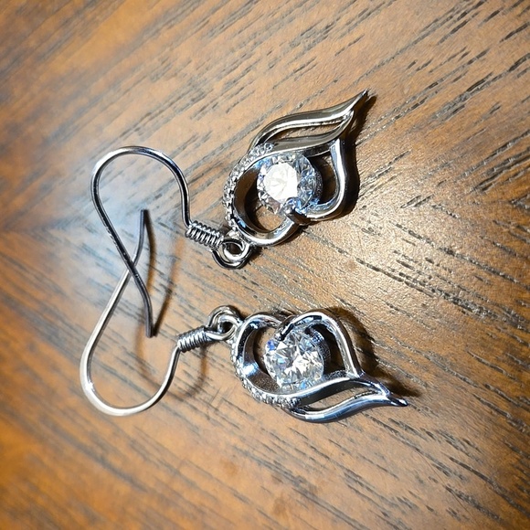 LOVESSOM S925 Sterling Silver Heart-Shaped Moissanite Drop Earrings Nickle free - Picture 8 of 9